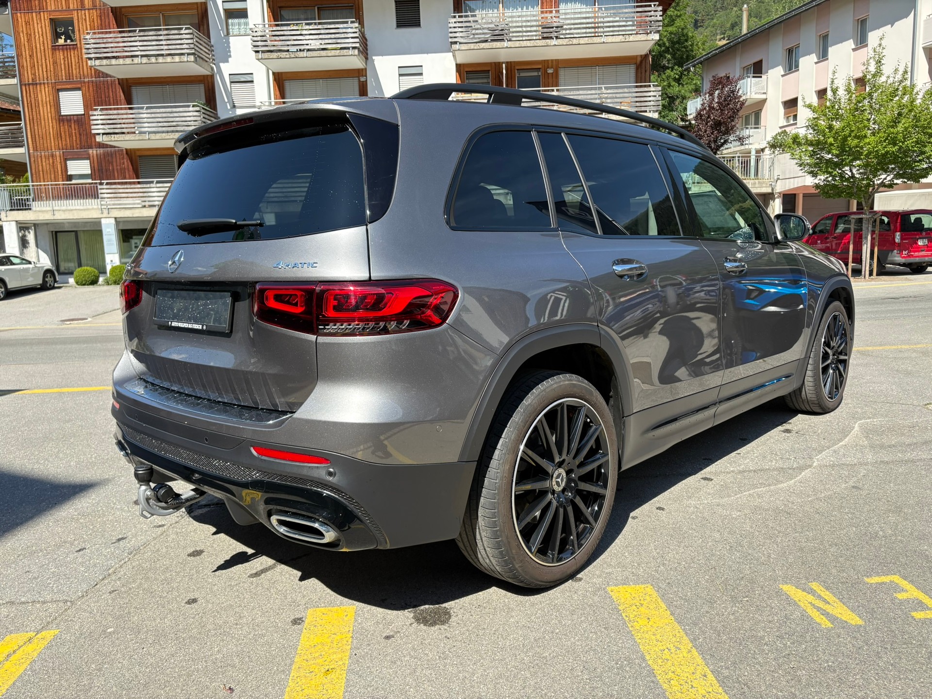 MERCEDES-BENZ GLB 250 4Matic 8G-Tronic-image-4