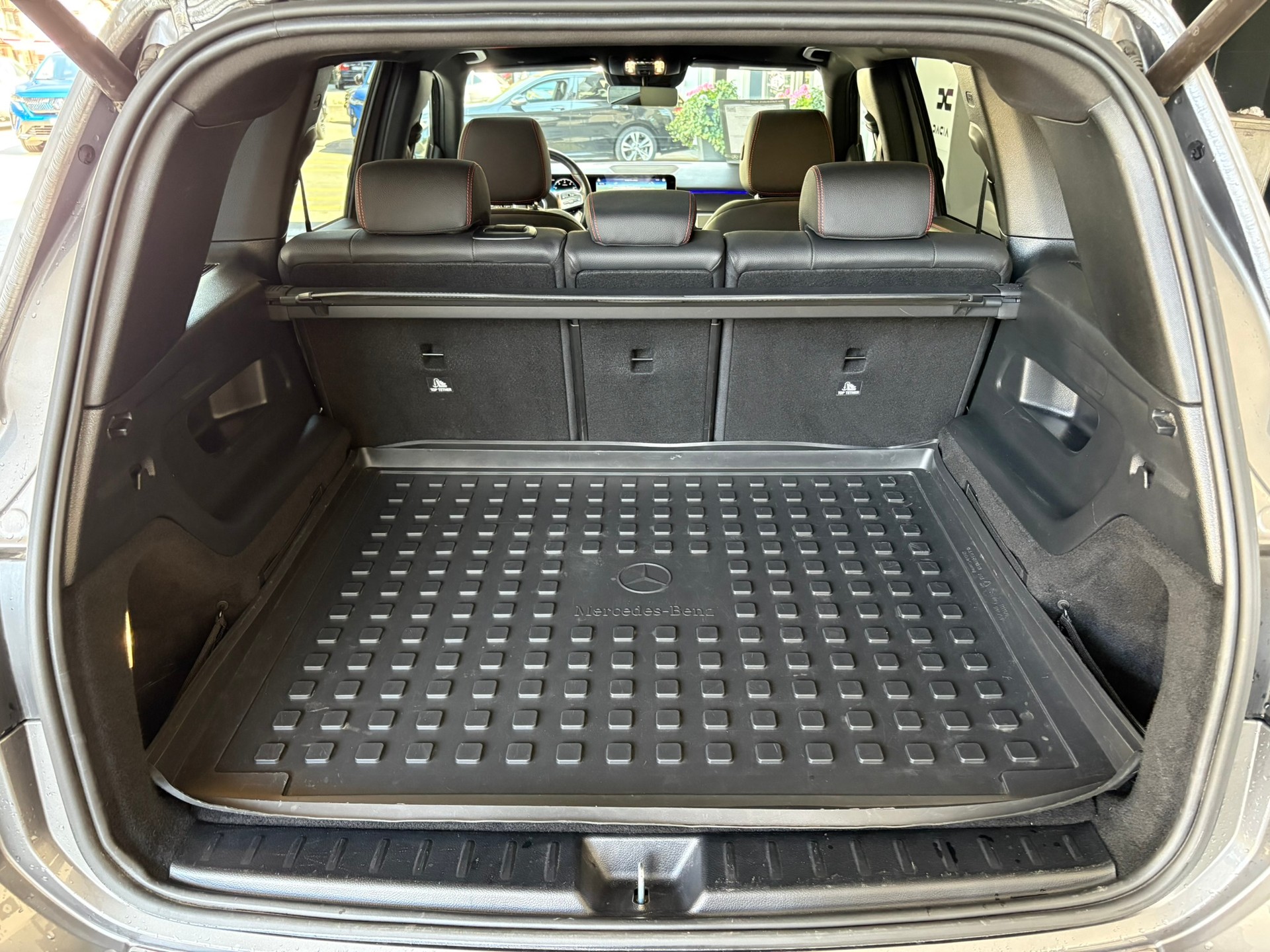 MERCEDES-BENZ GLB 250 4Matic 8G-Tronic-image-14