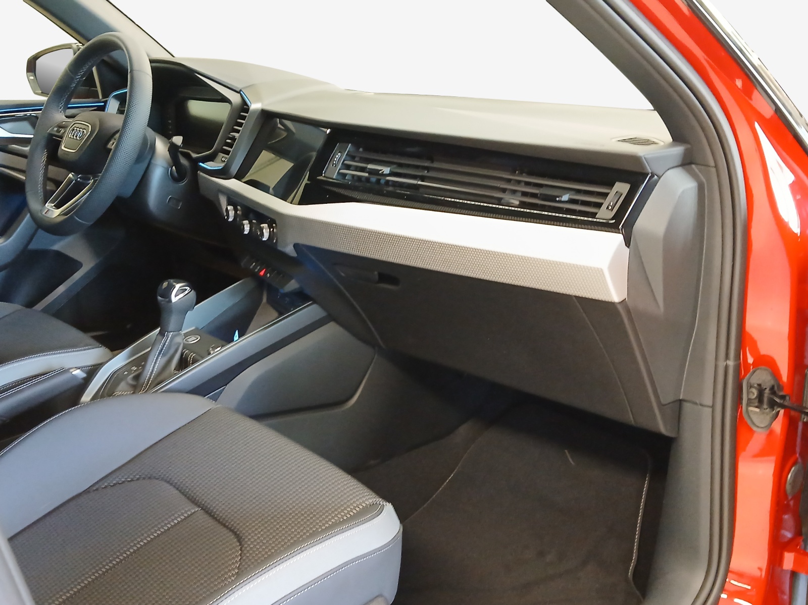 AUDI A1 Sportback 30 TFSI S Line Attraction S-tronic-image-13