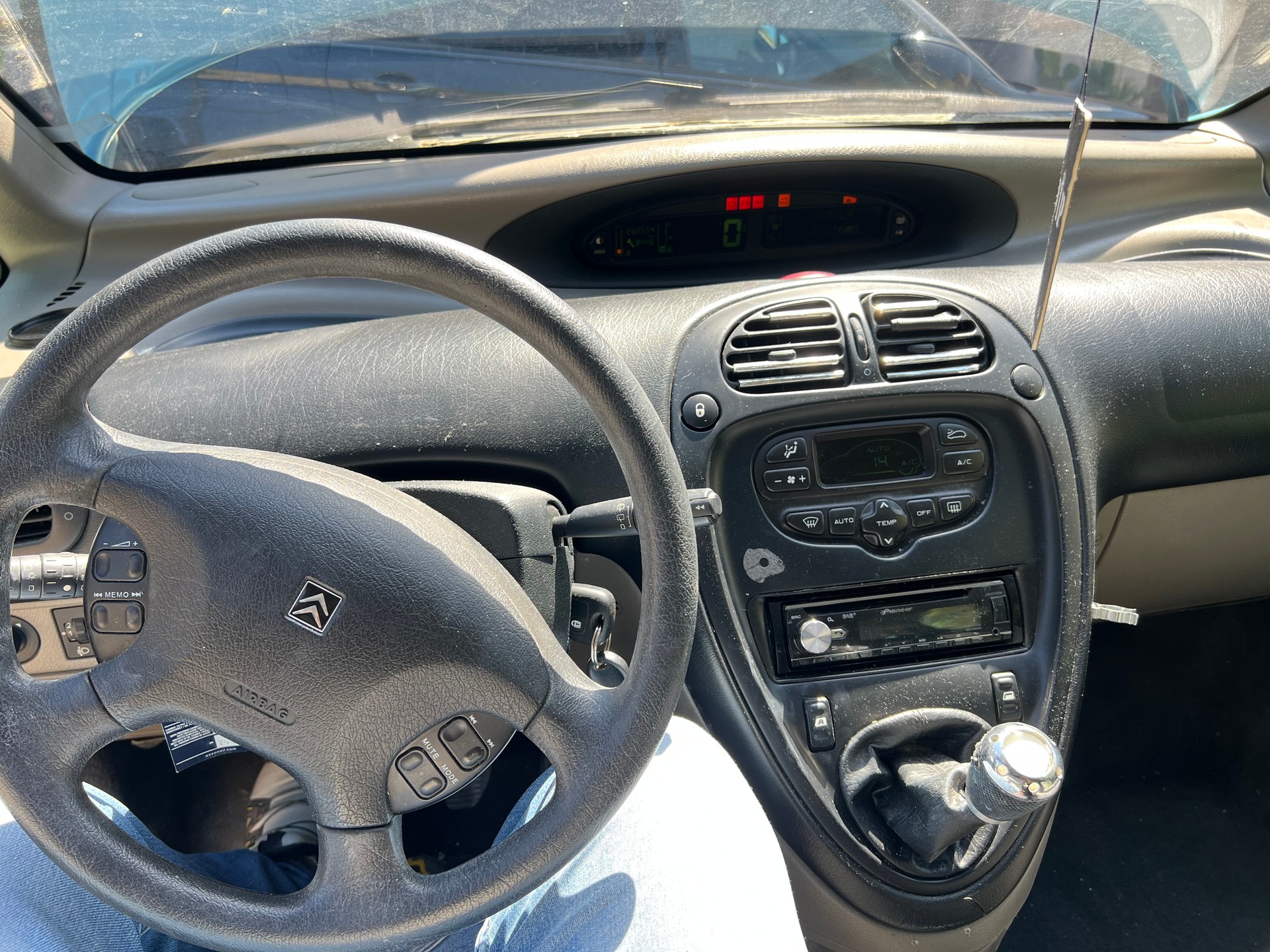 CITROEN Xsara Picasso 1.8i 16V X-image-8