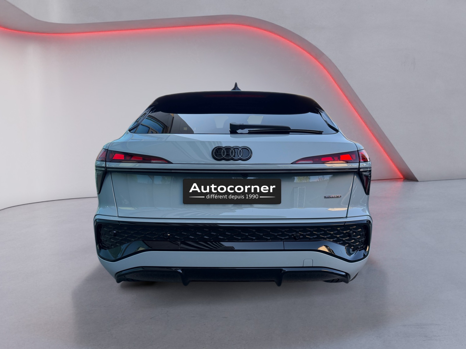 AUDI Q3 Sportback TFSI quattro 195 kW S tronic-image-3