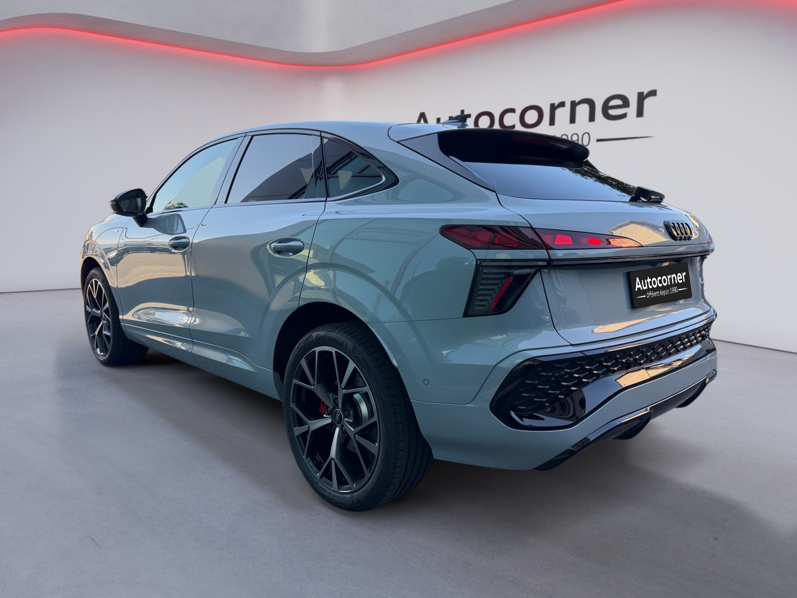 AUDI Q3 Sportback TFSI quattro 195 kW S tronic-showroom-element-2