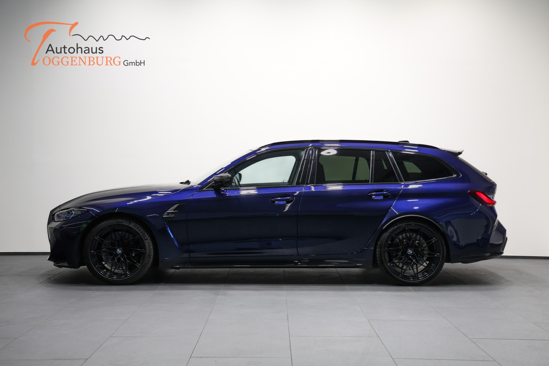 BMW M3 Touring xDrive Competition M-image-4