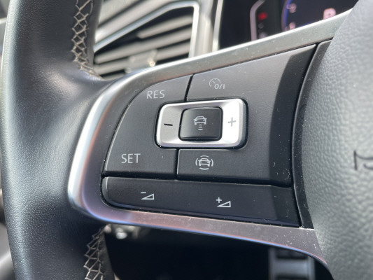 VW T-Roc 2.0 TSI Sport 4M-image-9