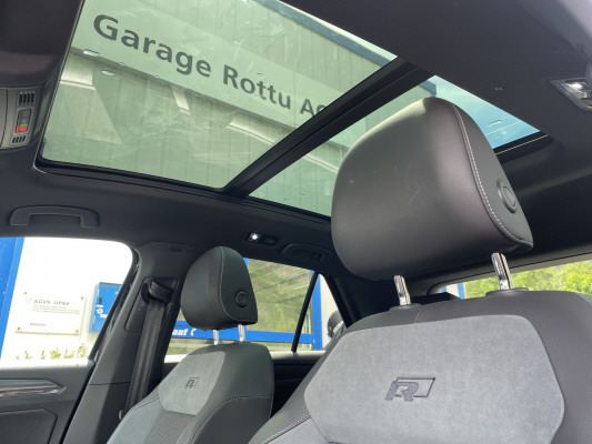 VW T-Roc 2.0 TSI Sport 4M-image-6