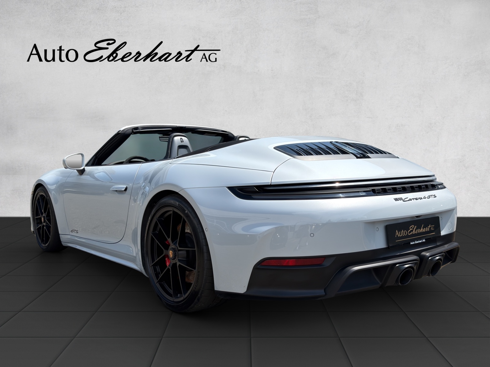 PORSCHE 911 Carrera 4 GTS Cabriolet Eisgrau-image-1