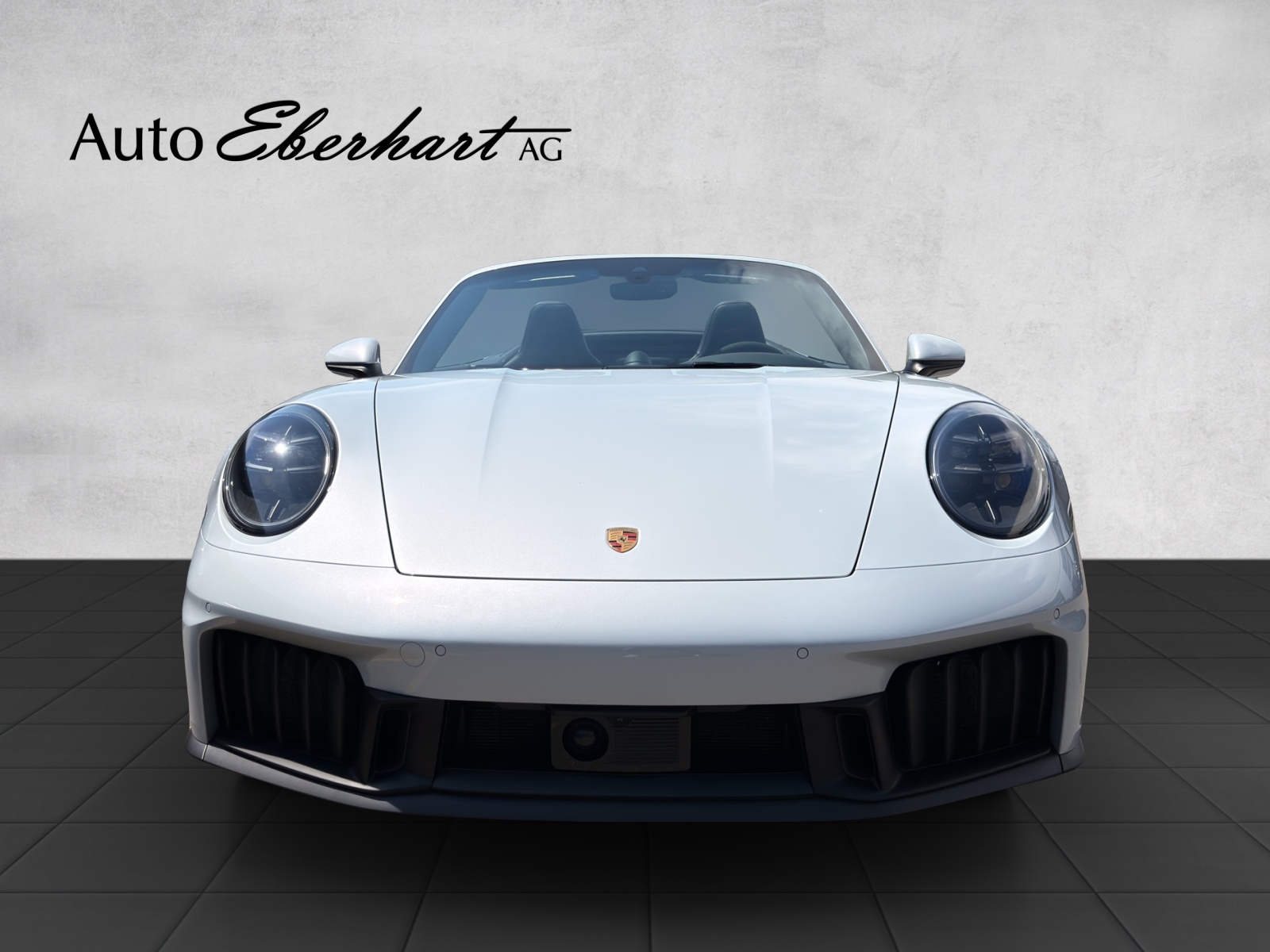 PORSCHE 911 Carrera 4 GTS Cabriolet Eisgrau-image-3
