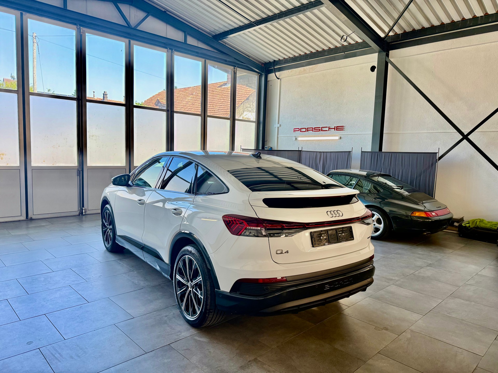 AUDI Q4 SB e-tron 45 Sport Quattro S Line-image-3