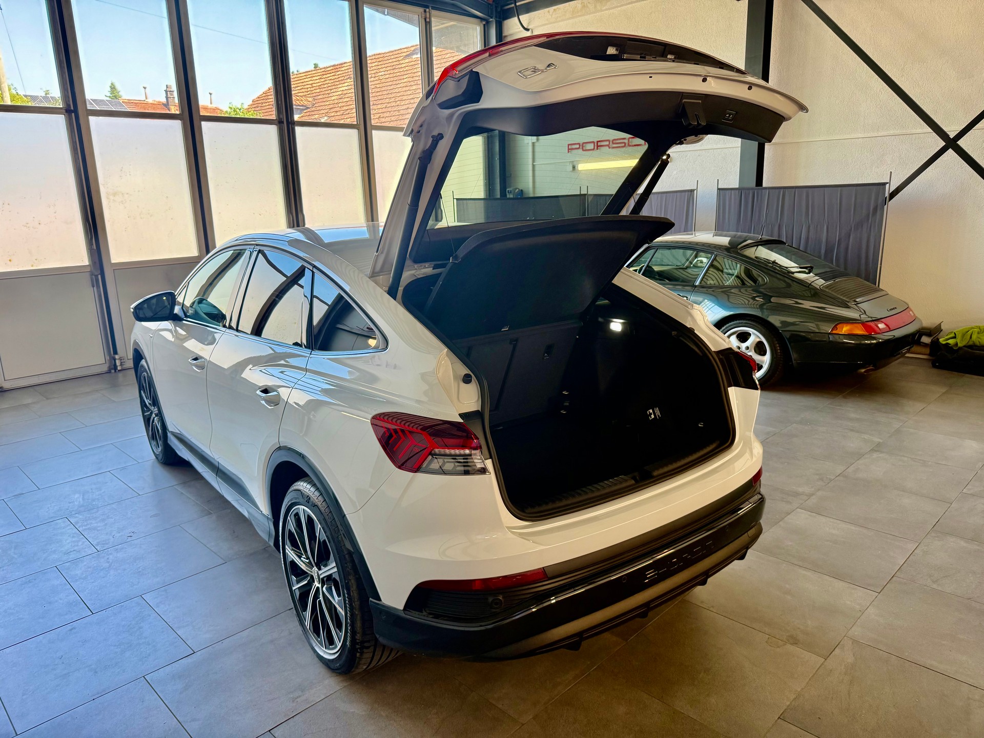 AUDI Q4 SB e-tron 45 Sport Quattro S Line-image-4