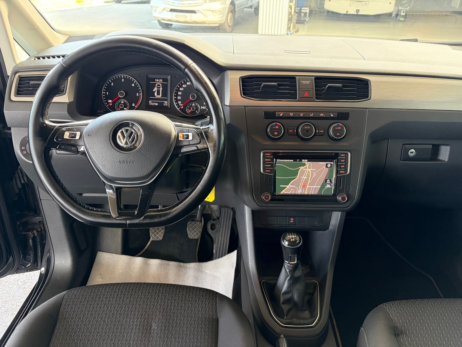 VW Caddy Maxi 2.0 TDI Family Beach 7.Sitze mit AHK-image-4