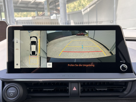 TOYOTA Prius 2.0 VVT-i PiH Prem.-image-11
