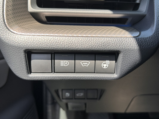 TOYOTA Prius 2.0 VVT-i PiH Prem.-image-14