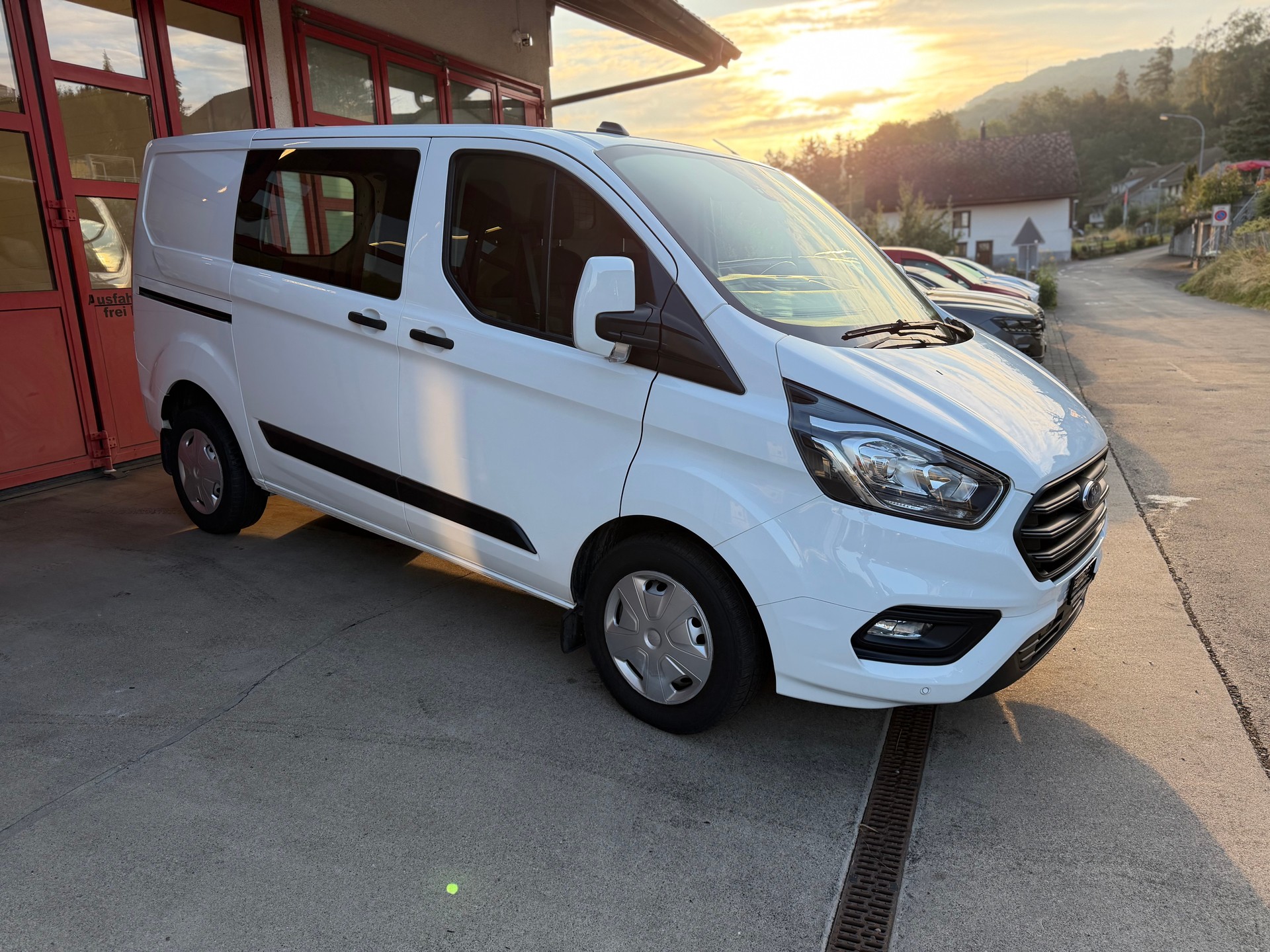 FORD Transit Custom Van 320 L1H1 Trend-image-6