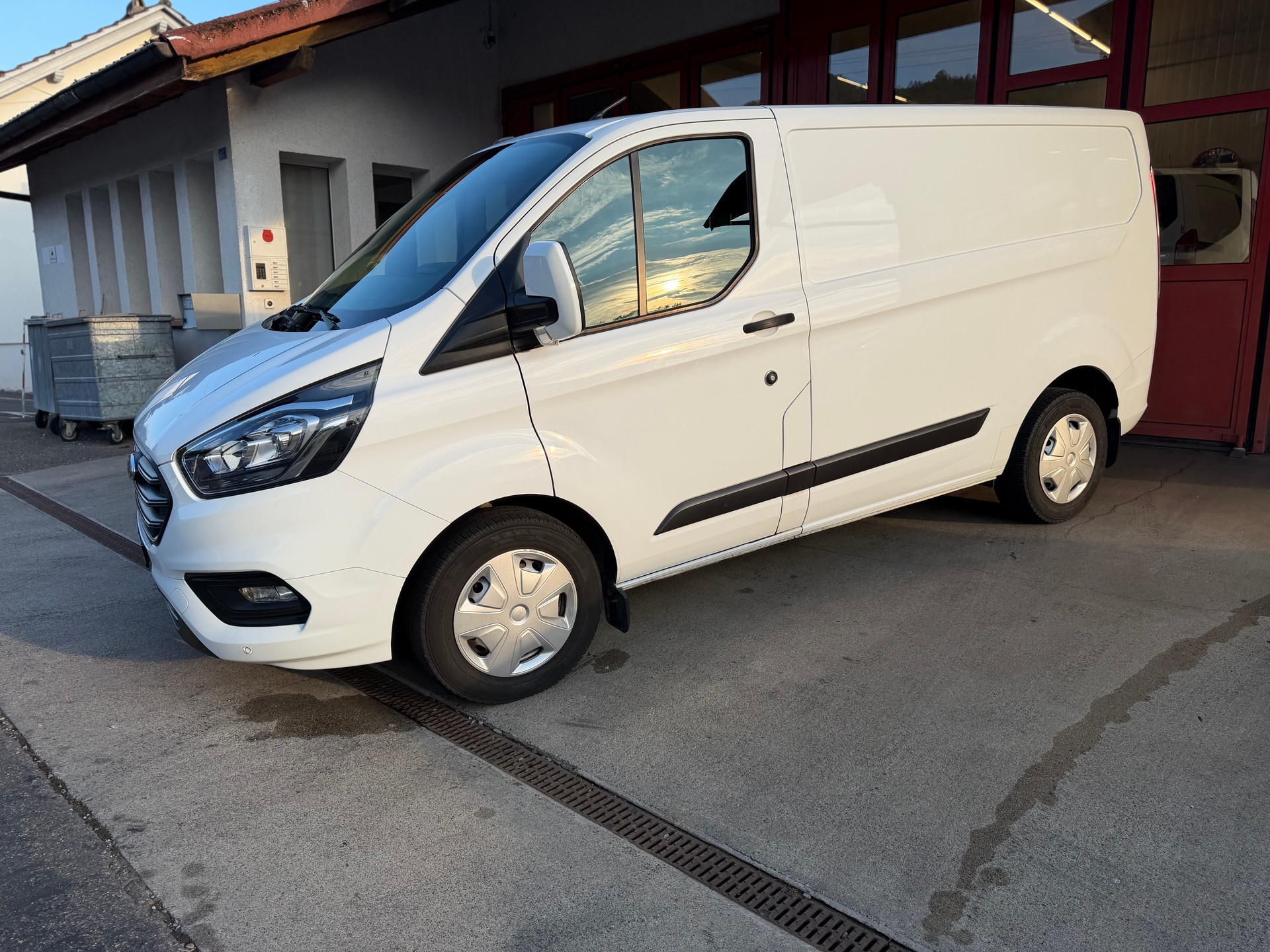 FORD Transit Custom Van 320 L1H1 Trend-image-1