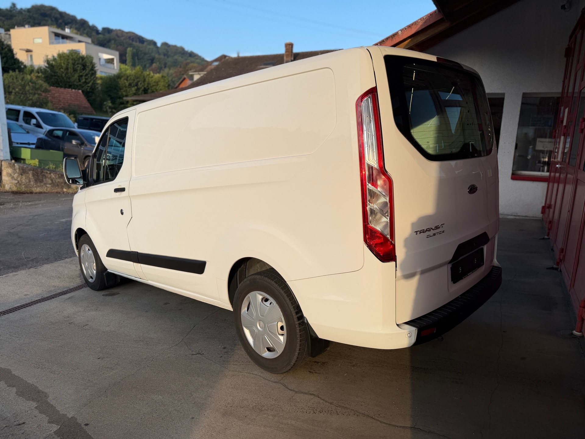 FORD Transit Custom Van 320 L1H1 Trend-image-3