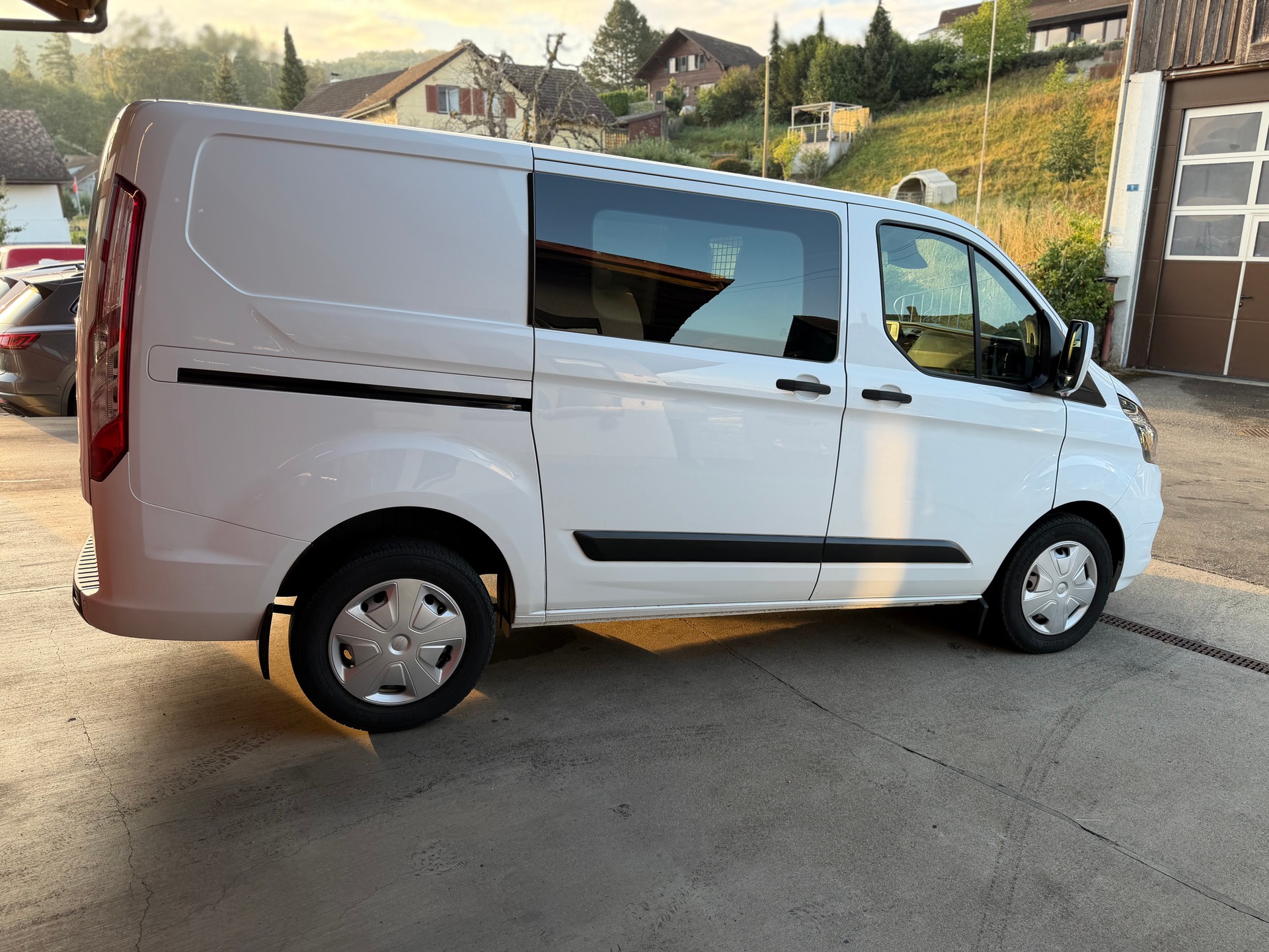 FORD Transit Custom Van 320 L1H1 Trend-image-4