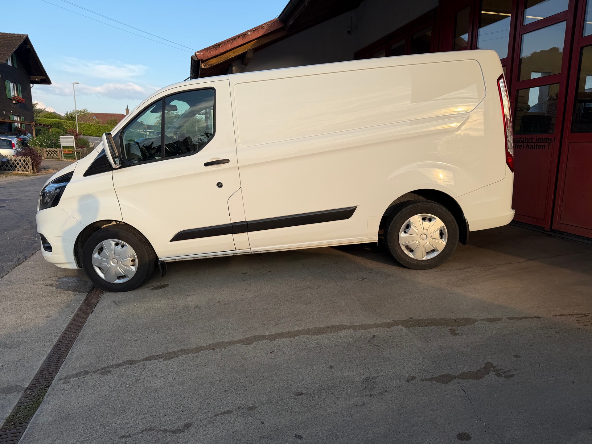 FORD Transit Custom Van 320 L1H1 Trend-image-2