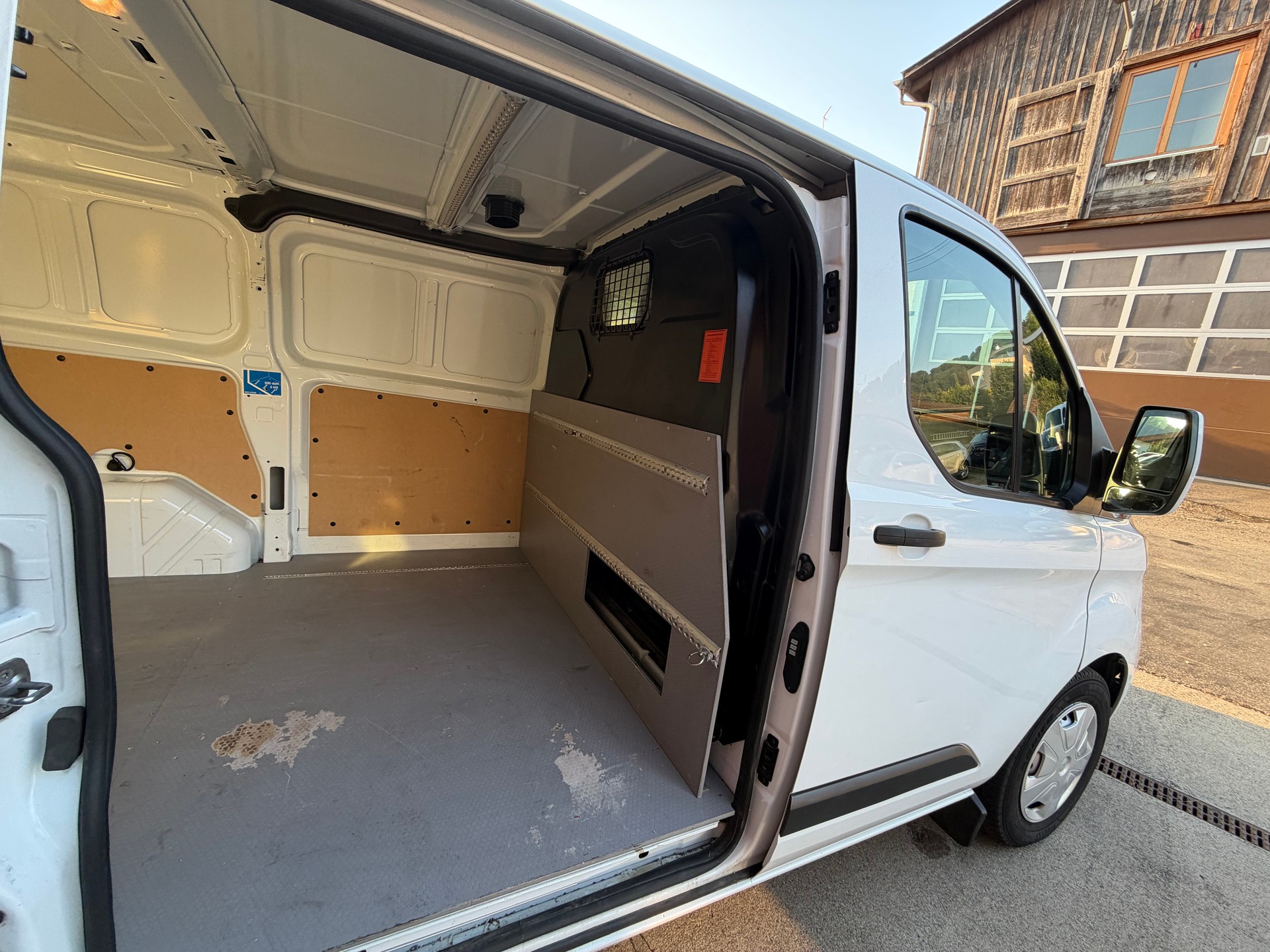 FORD Transit Custom Van 320 L1H1 Trend-image-9