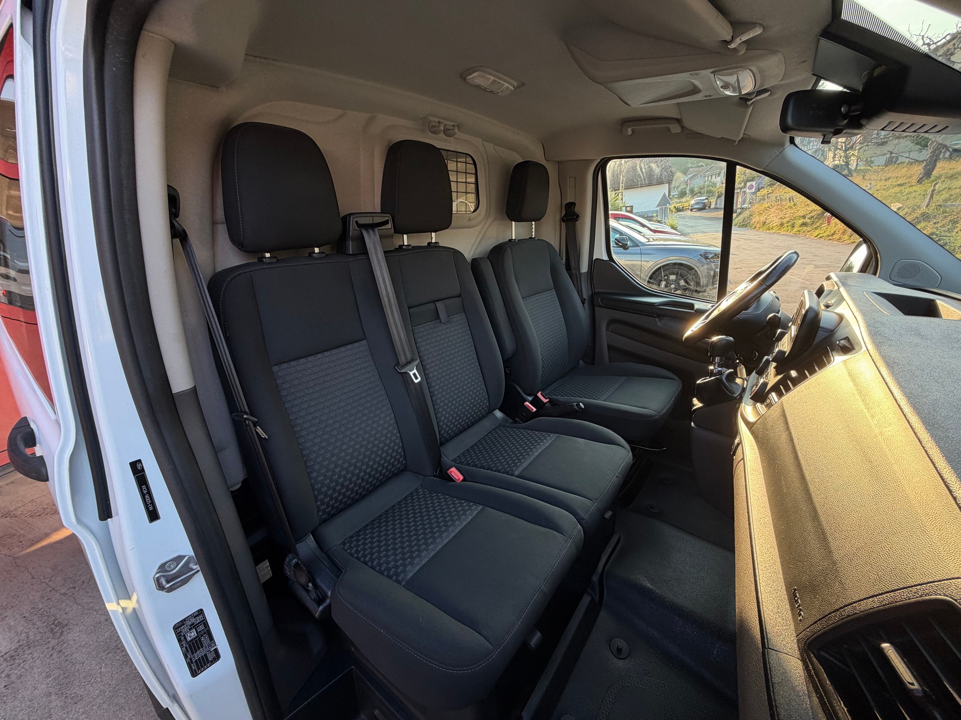 FORD Transit Custom Van 320 L1H1 Trend-image-7