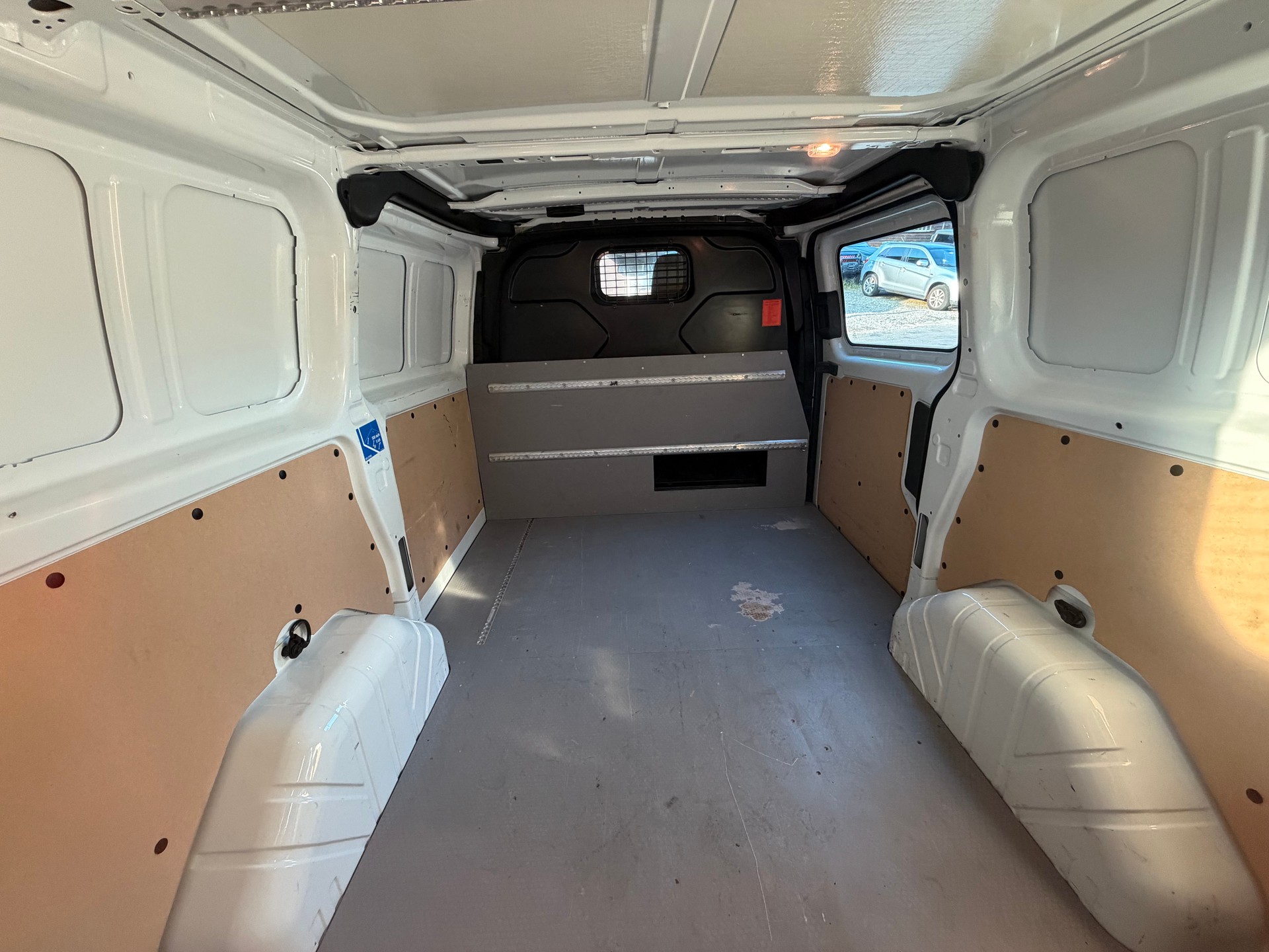 FORD Transit Custom Van 320 L1H1 Trend-image-10