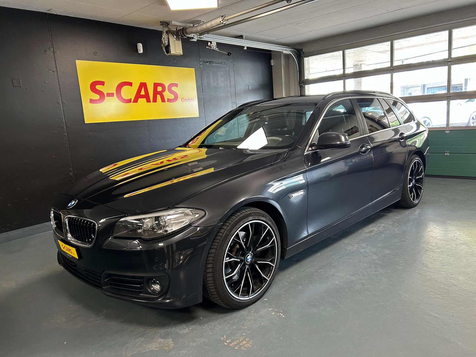 BMW 520d Touring xDrive Steptronic-image-4