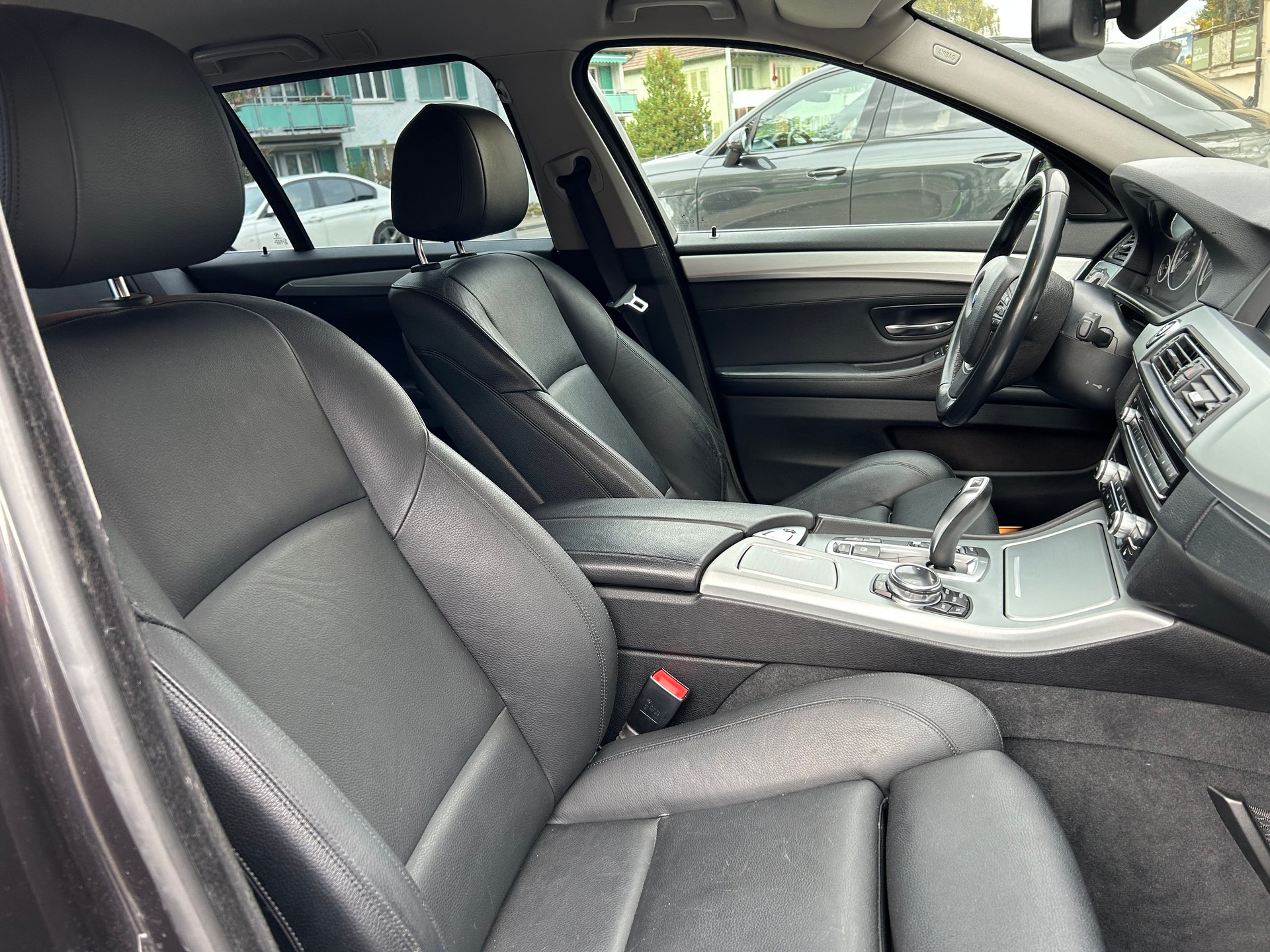 BMW 520d Touring xDrive Steptronic-image-9