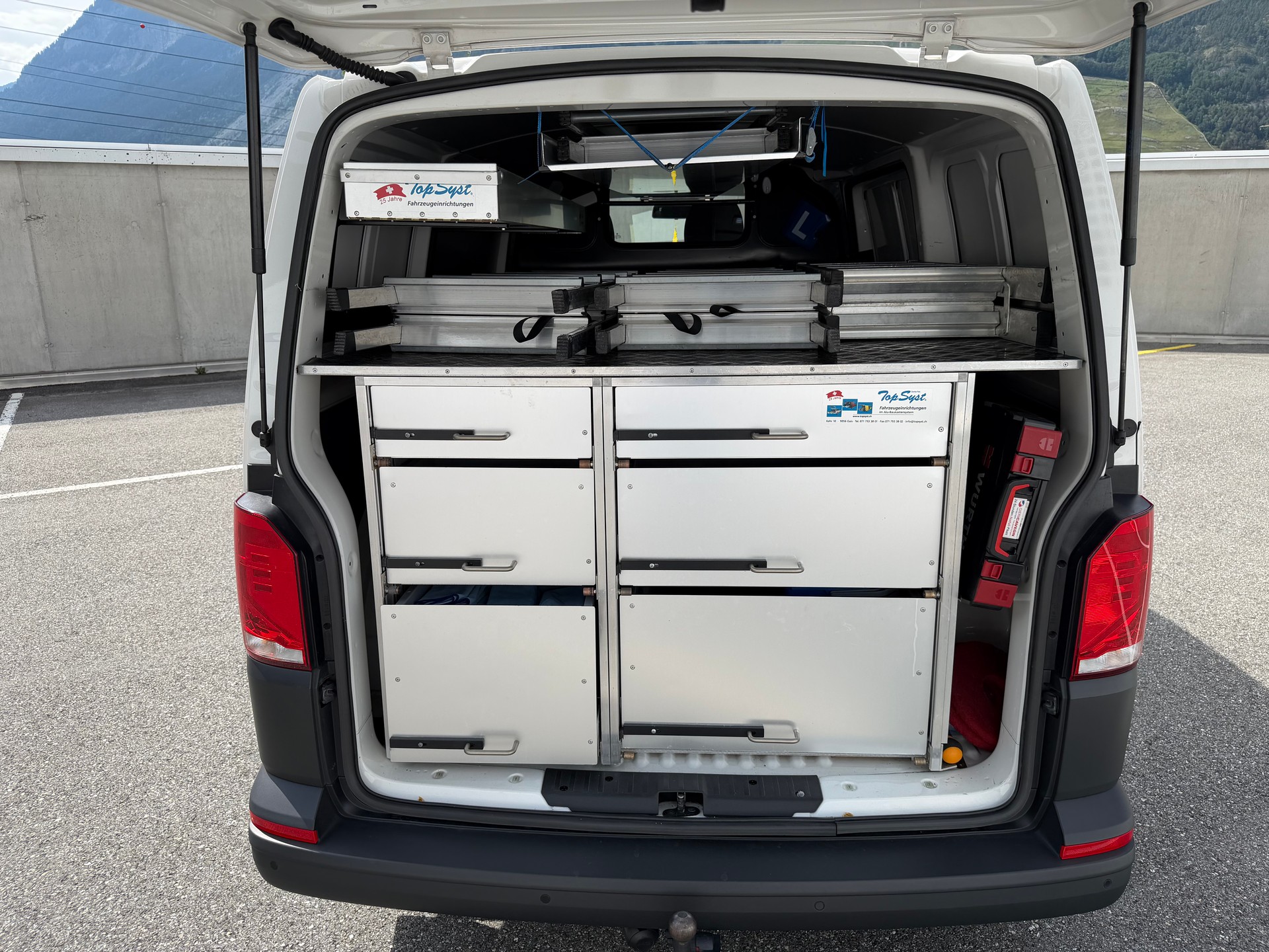 VW T6.1 2.0 TDI 4Motion DSG-image-13