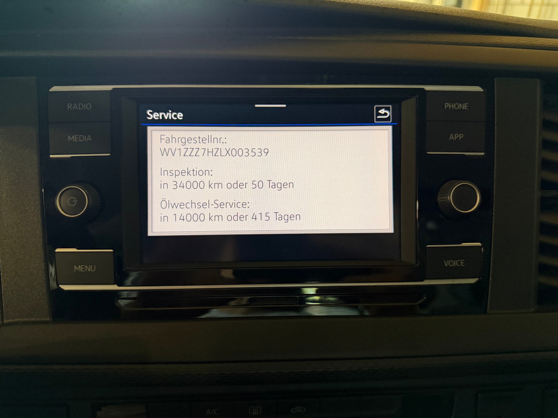 VW T6.1 2.0 TDI 4Motion DSG-image-25