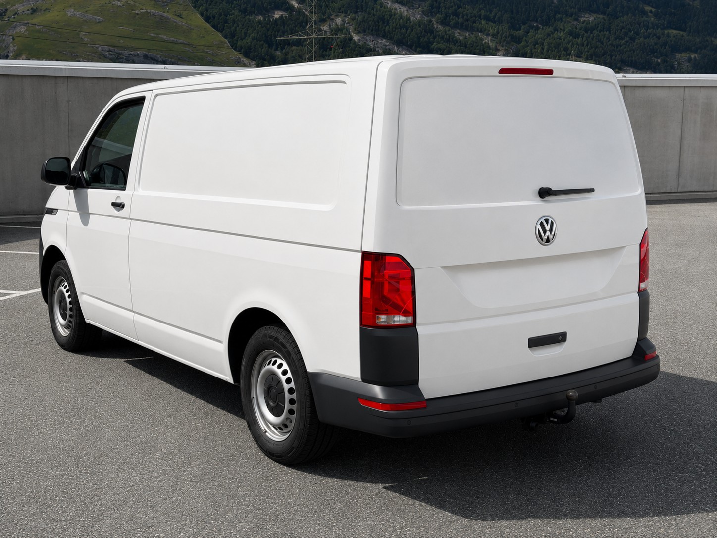 VW T6.1 2.0 TDI 4Motion DSG-image-3