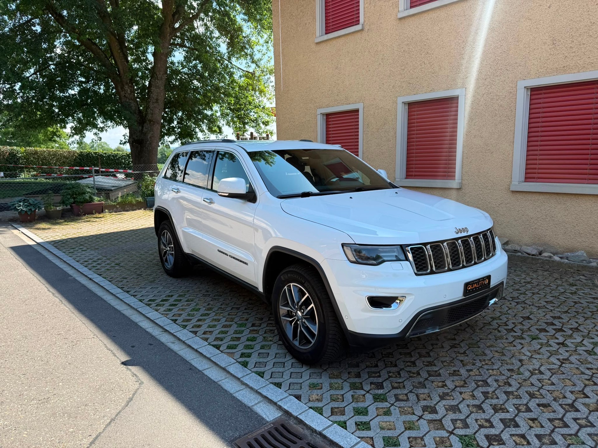 JEEP Grand Cherokee 3.0 CRD Limited Automatic-image-2