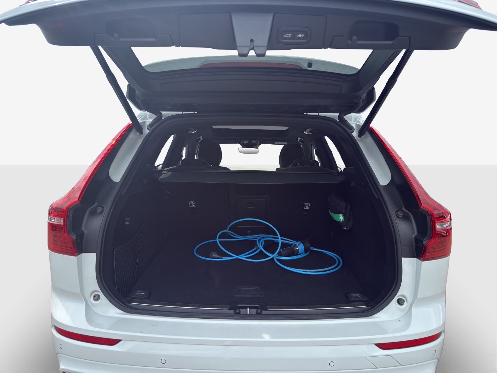 VOLVO XC60 T6 eAWD R-Design Geartronic-image-13