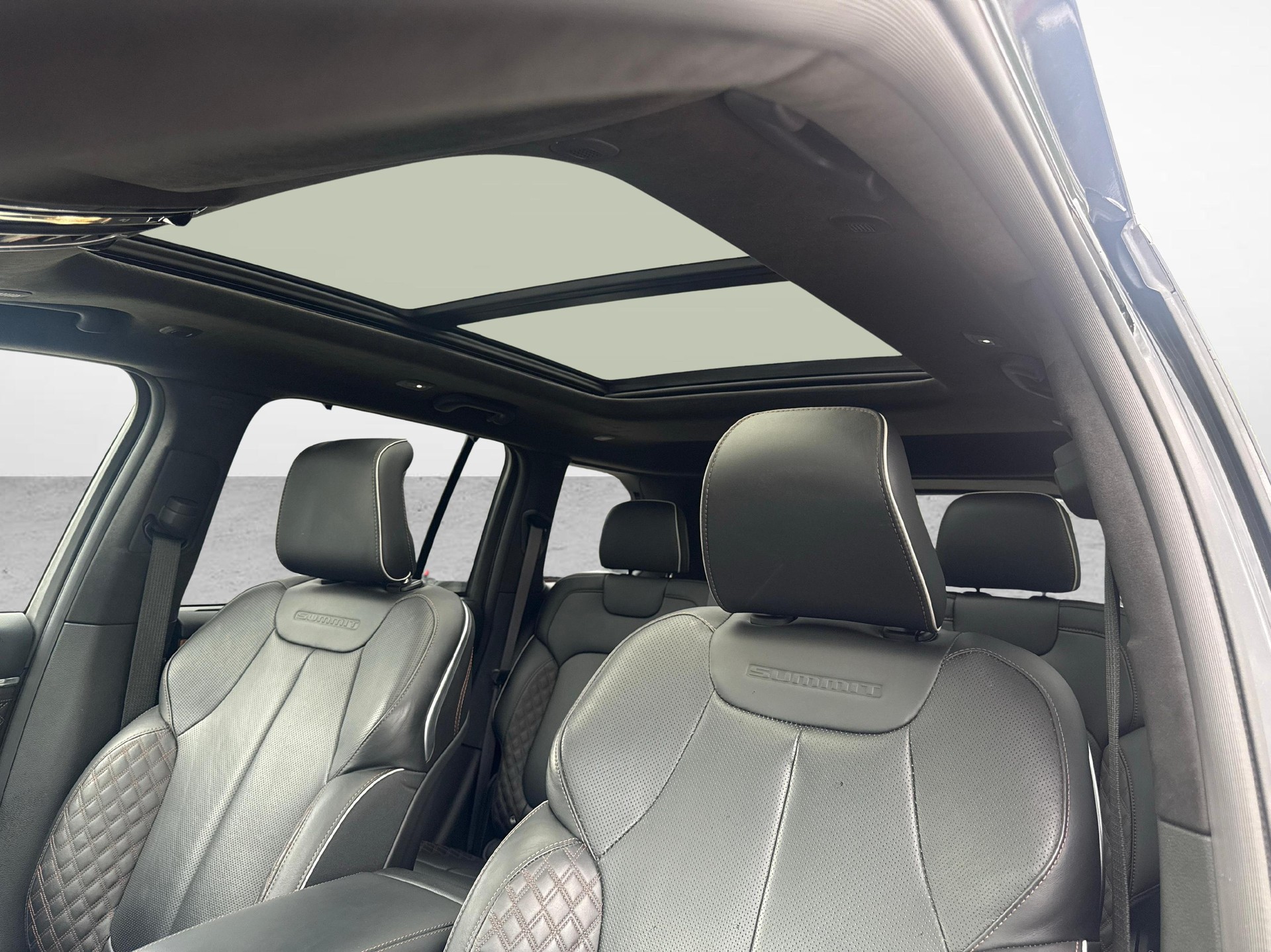 JEEP Grand Cherokee 2.0 Turbo Summit Reserve 4xe - Gancio traino amovibile e pneumatici invernali inclusi-image-11
