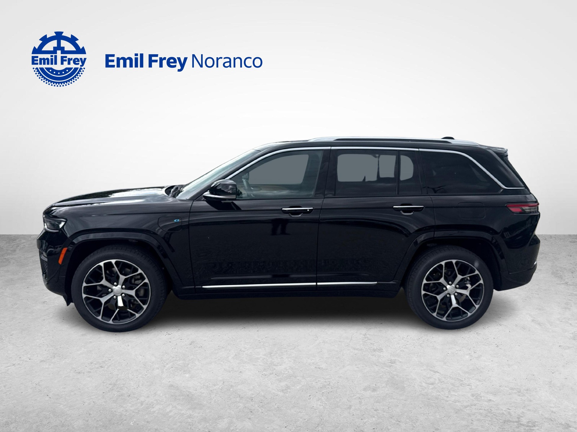 JEEP Grand Cherokee 2.0 Turbo Summit Reserve 4xe - Gancio traino amovibile e pneumatici invernali inclusi-image-2