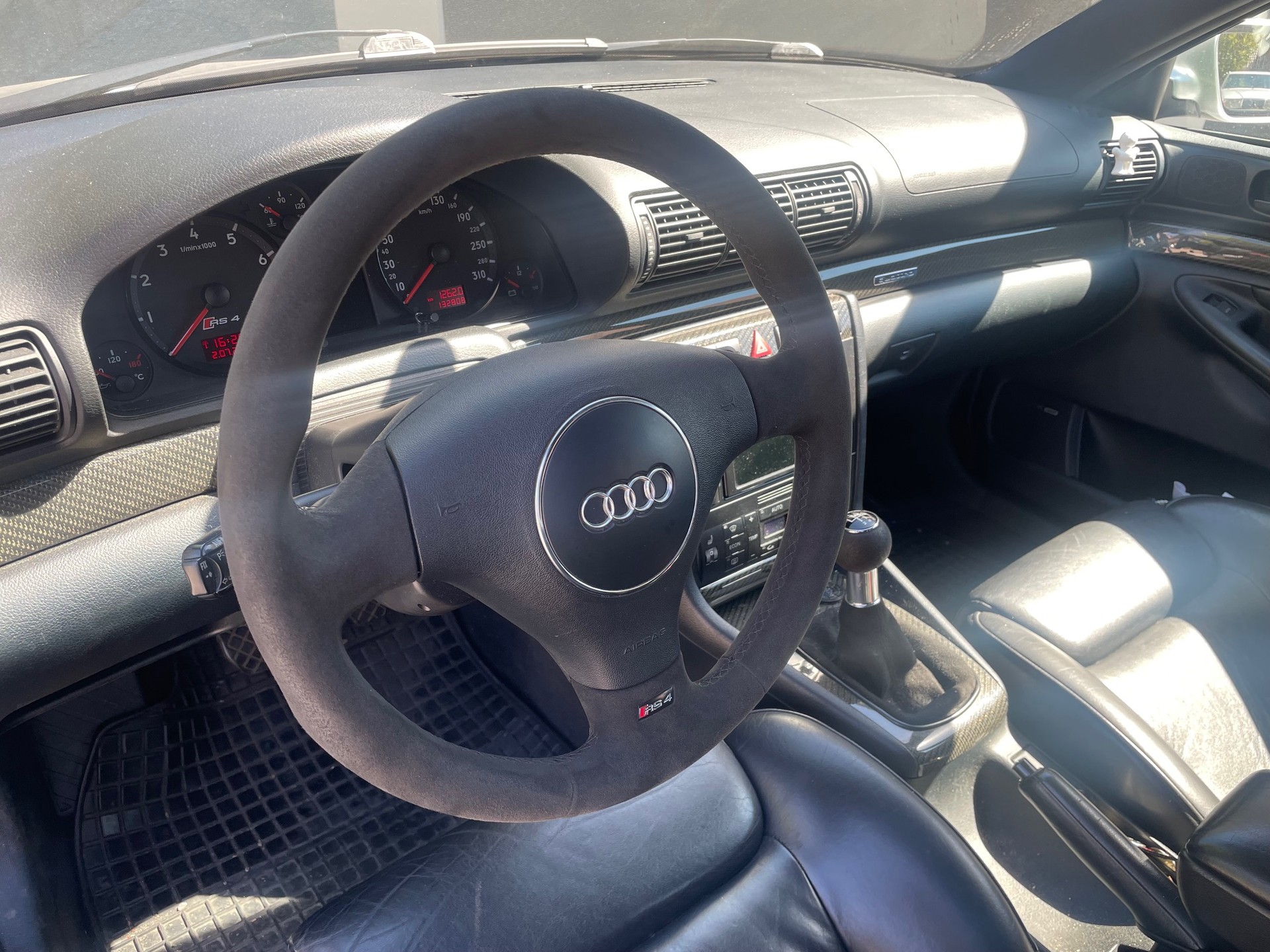 AUDI RS4 Avant quattro, 380 PS, 6 Gang, 4X4 quattro, Leder, Sitzh., CH-Auto, MFK NEU-image-10