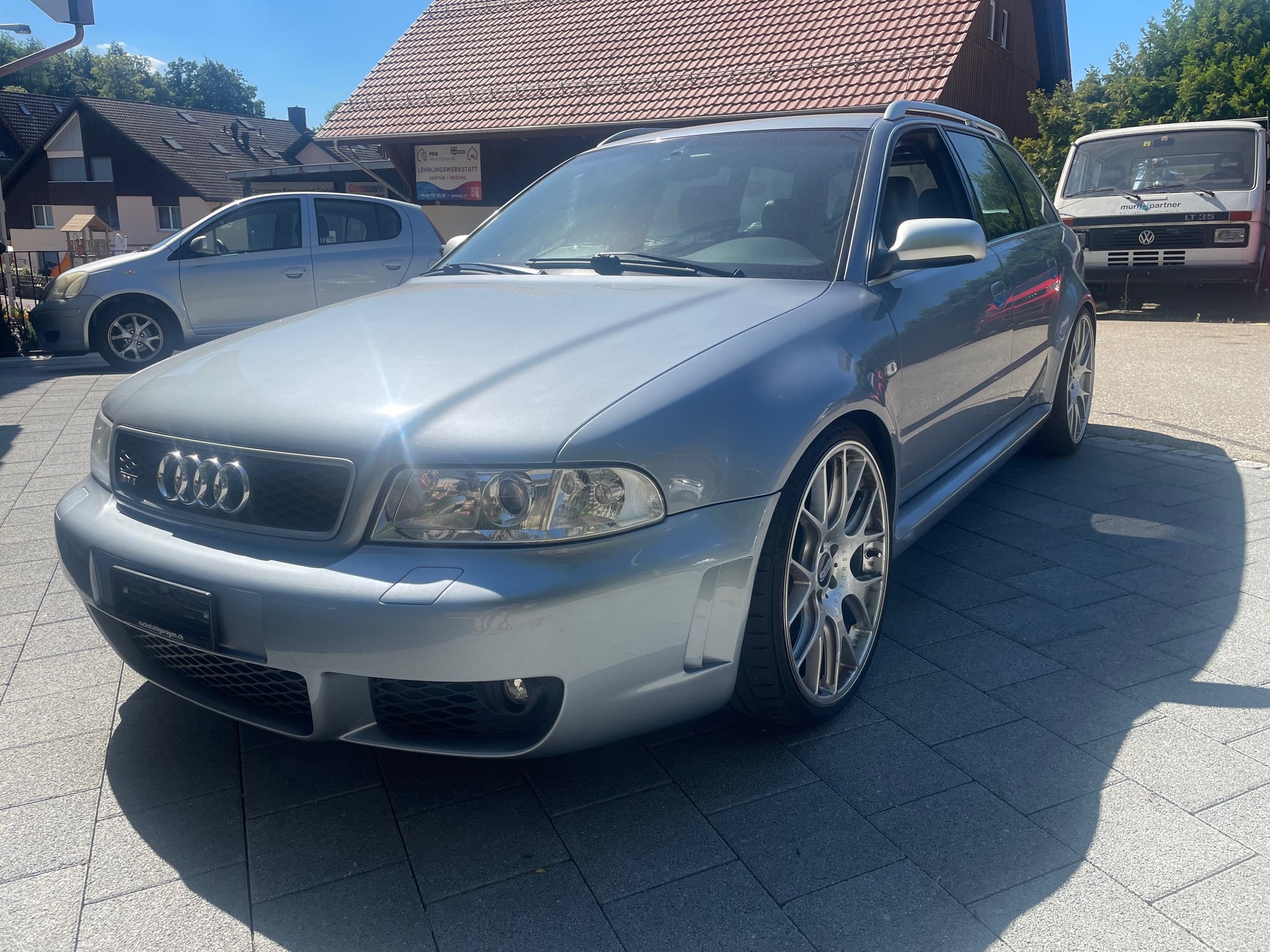 AUDI RS4 Avant quattro, 380 PS, 6 Gang, 4X4 quattro, Leder, Sitzh., CH-Auto, MFK NEU-image-4