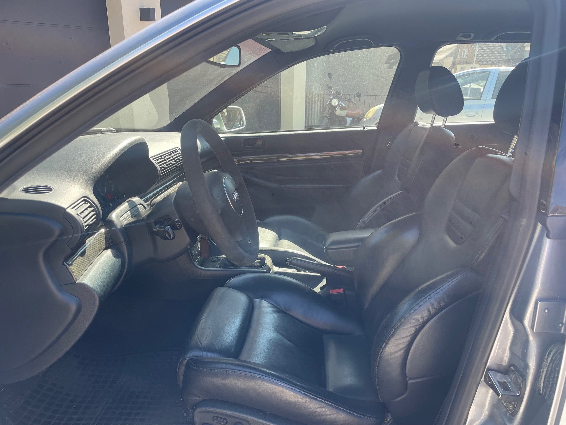 AUDI RS4 Avant quattro, 380 PS, 6 Gang, 4X4 quattro, Leder, Sitzh., CH-Auto, MFK NEU-image-8