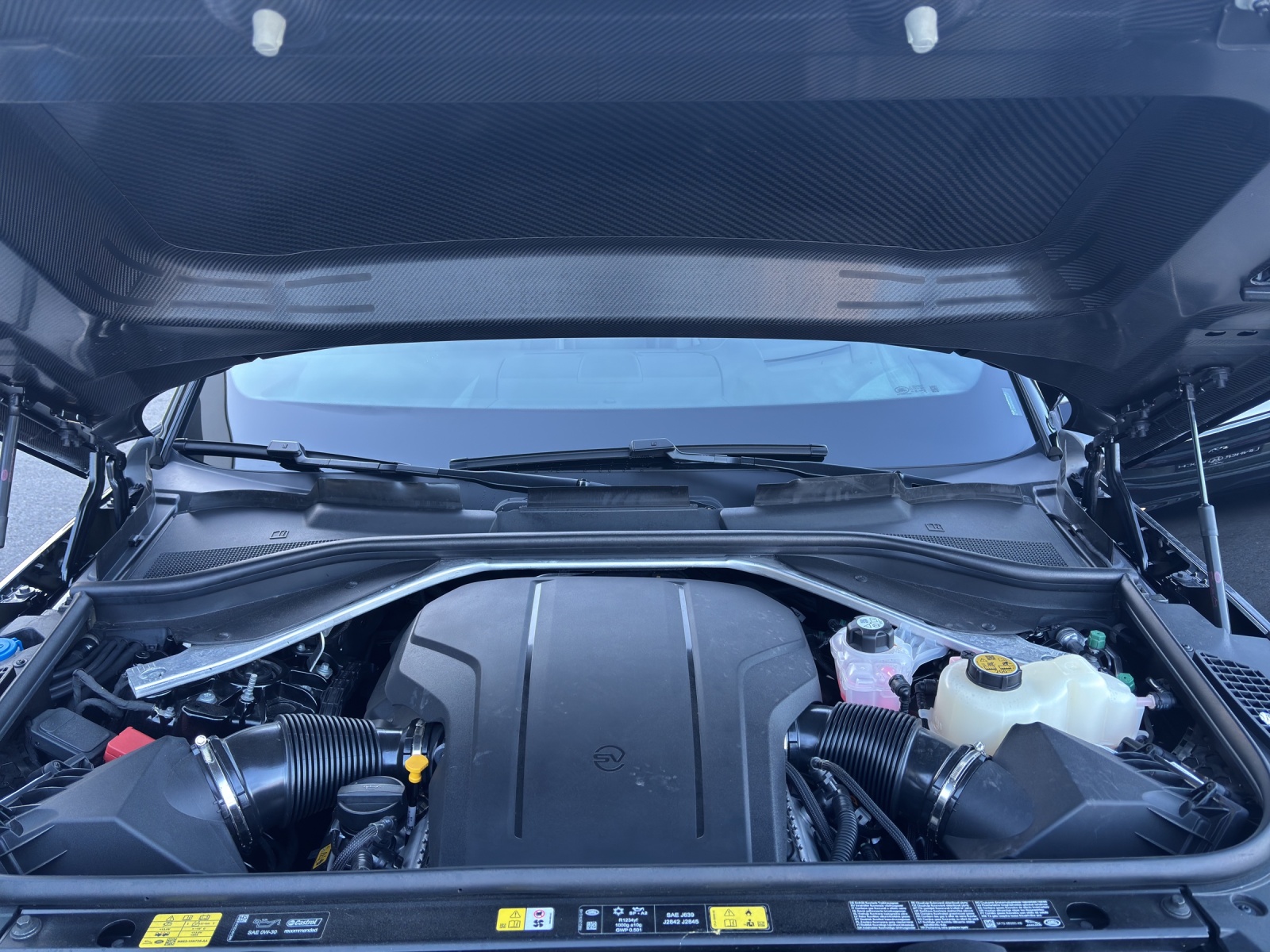 LAND ROVER Range Rover Sport P635 4.4 V8 SV Black-image-18