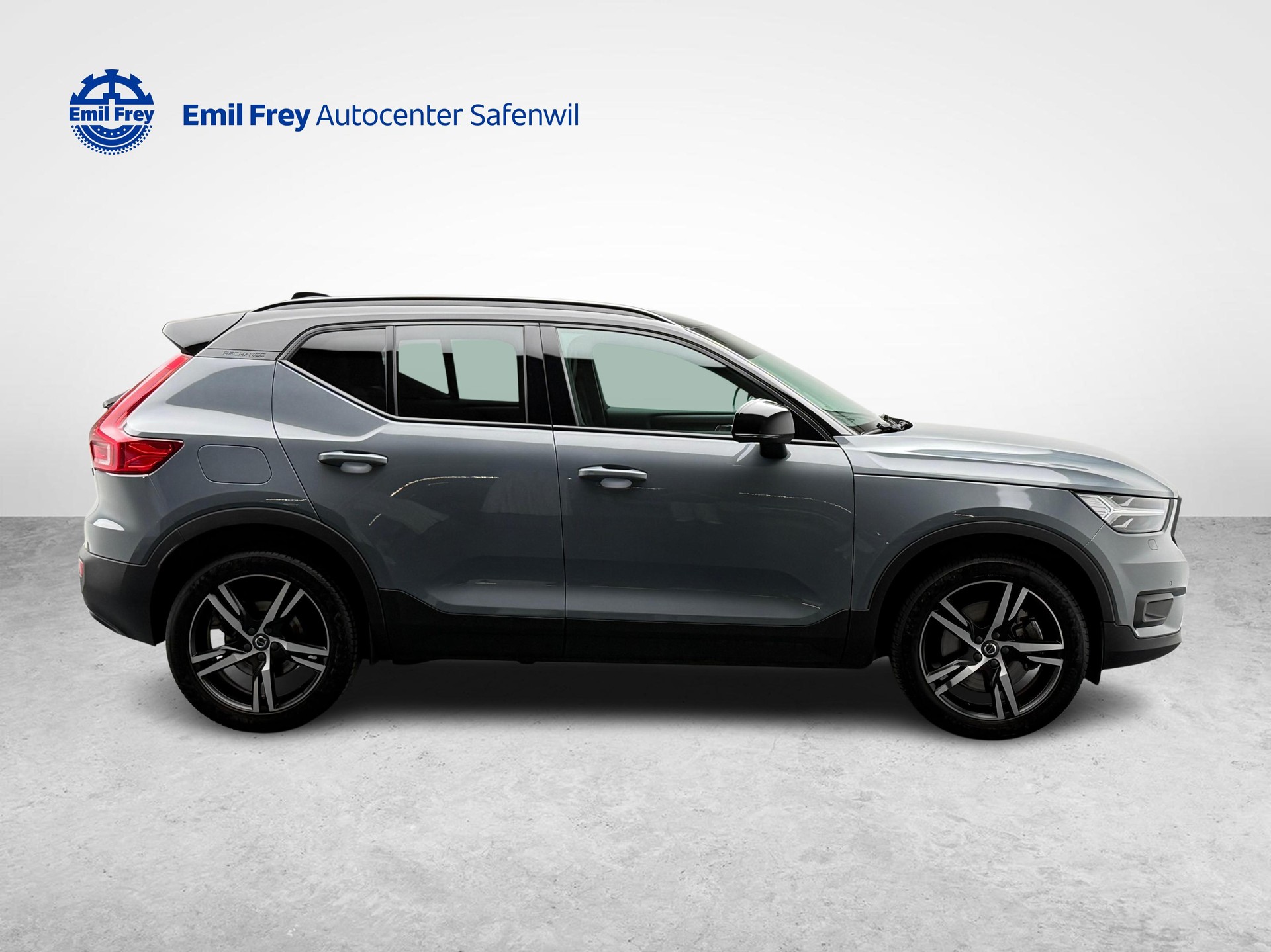 VOLVO XC40 1.5 T4 PiH R-Design-image-5