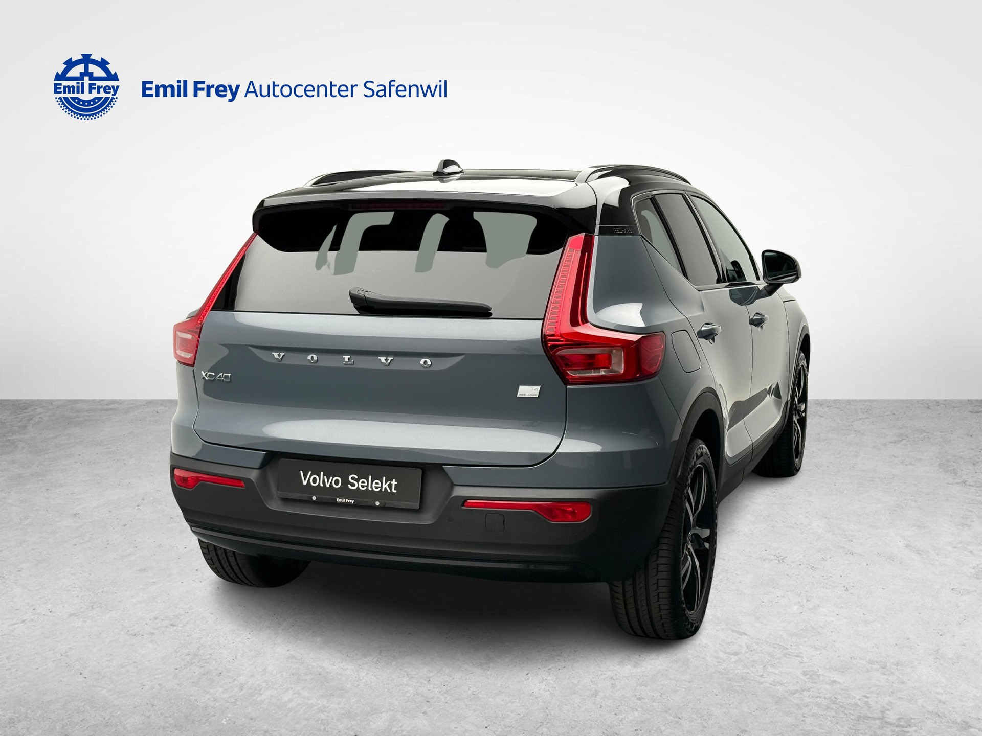 VOLVO XC40 1.5 T4 PiH R-Design-image-4