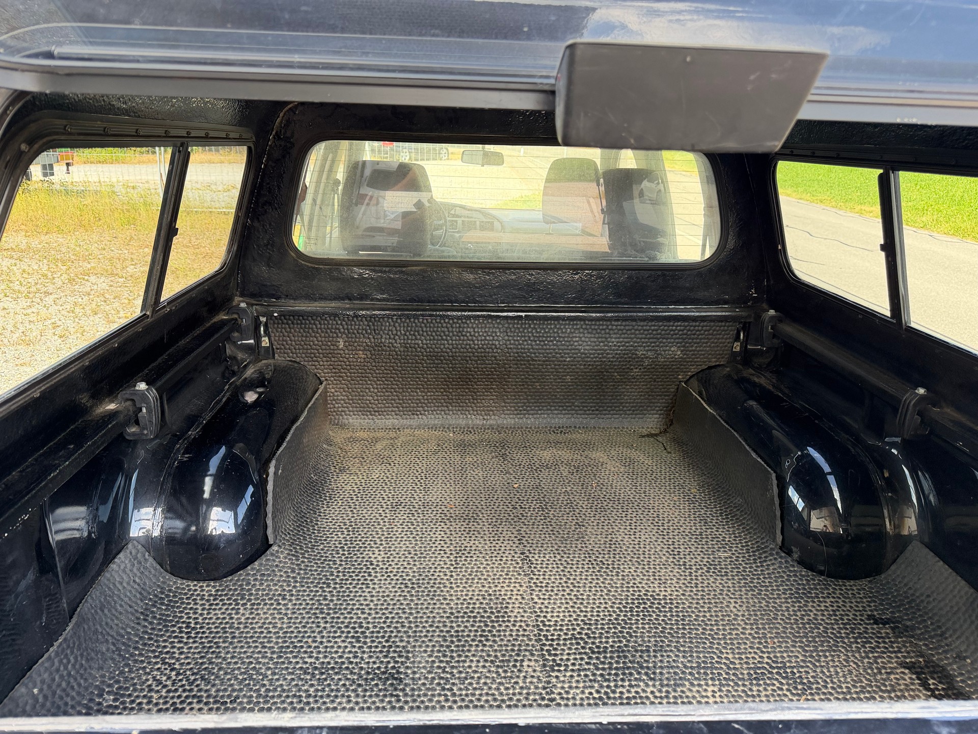 MAZDA B 2500TD 4x4 DoubleCab. Hurricane-image-12