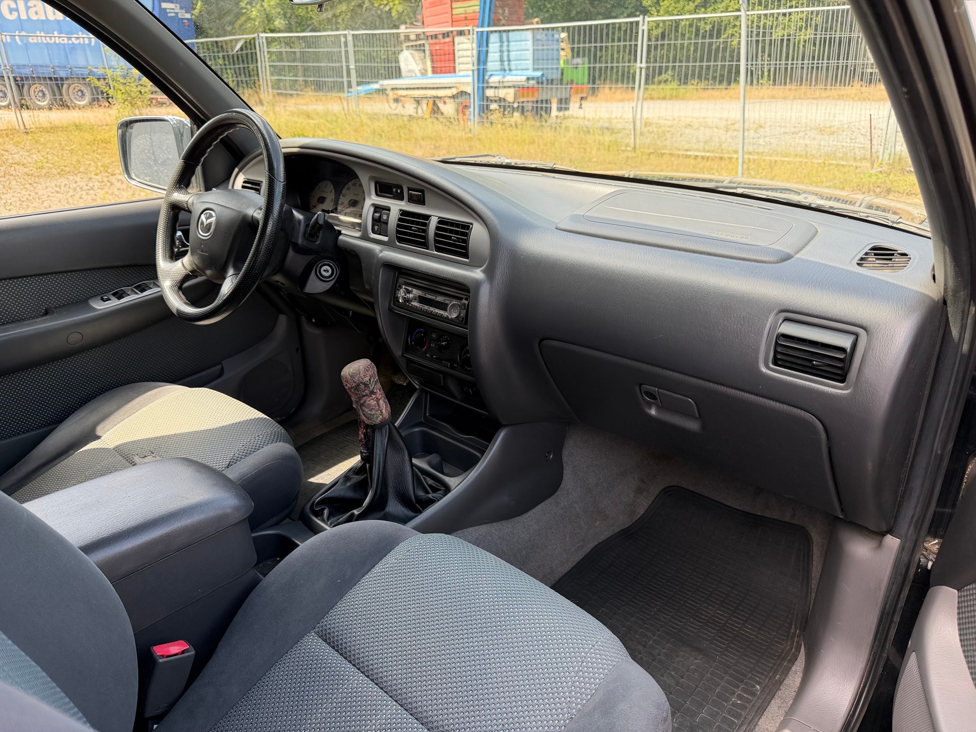 MAZDA B 2500TD 4x4 DoubleCab. Hurricane-image-9