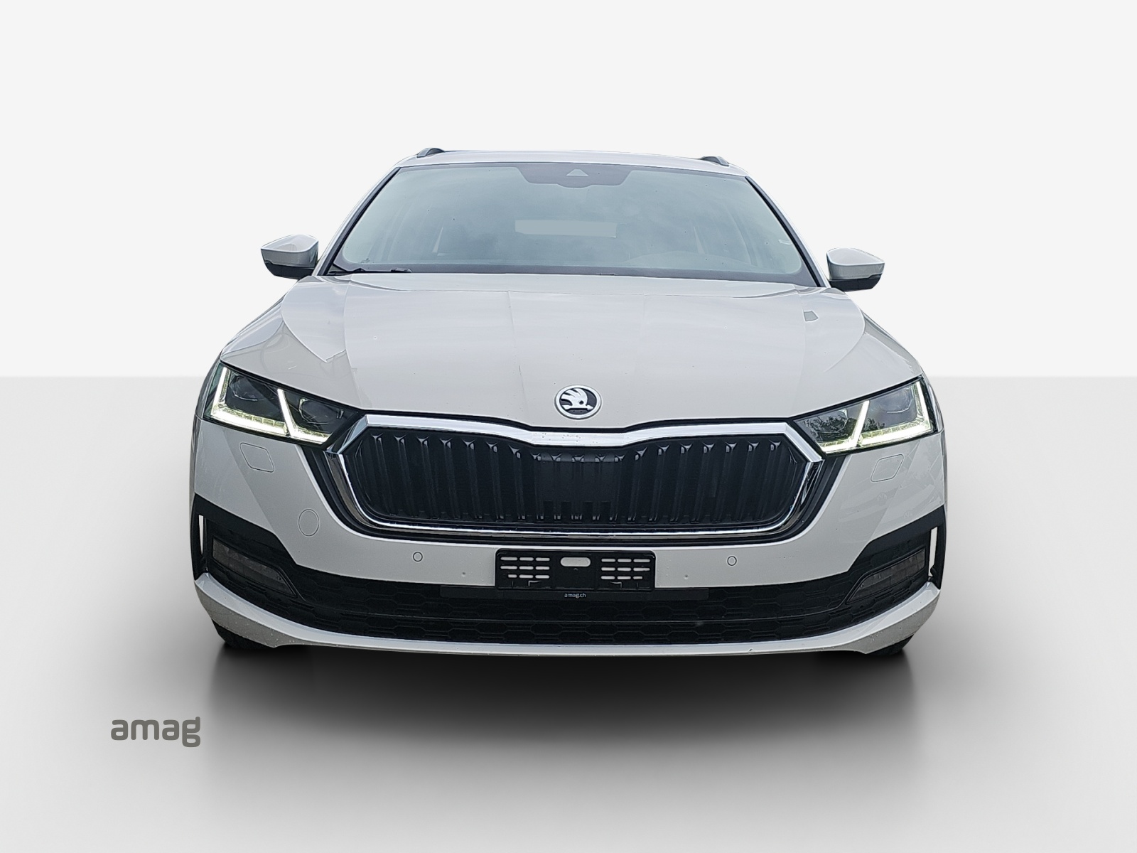 SKODA Octavia Combi 2.0 TDI DSG Ambition 4x4-image-5