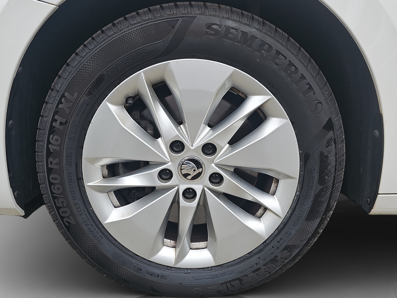 SKODA Octavia Combi 2.0 TDI DSG Ambition 4x4-image-12