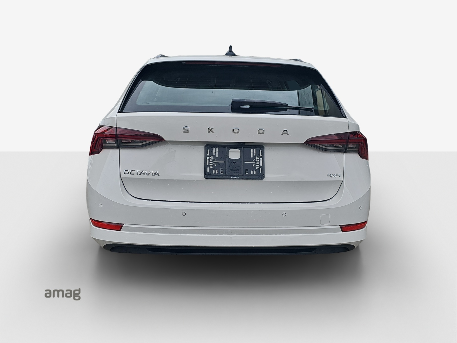 SKODA Octavia Combi 2.0 TDI DSG Ambition 4x4-showroom-element-2