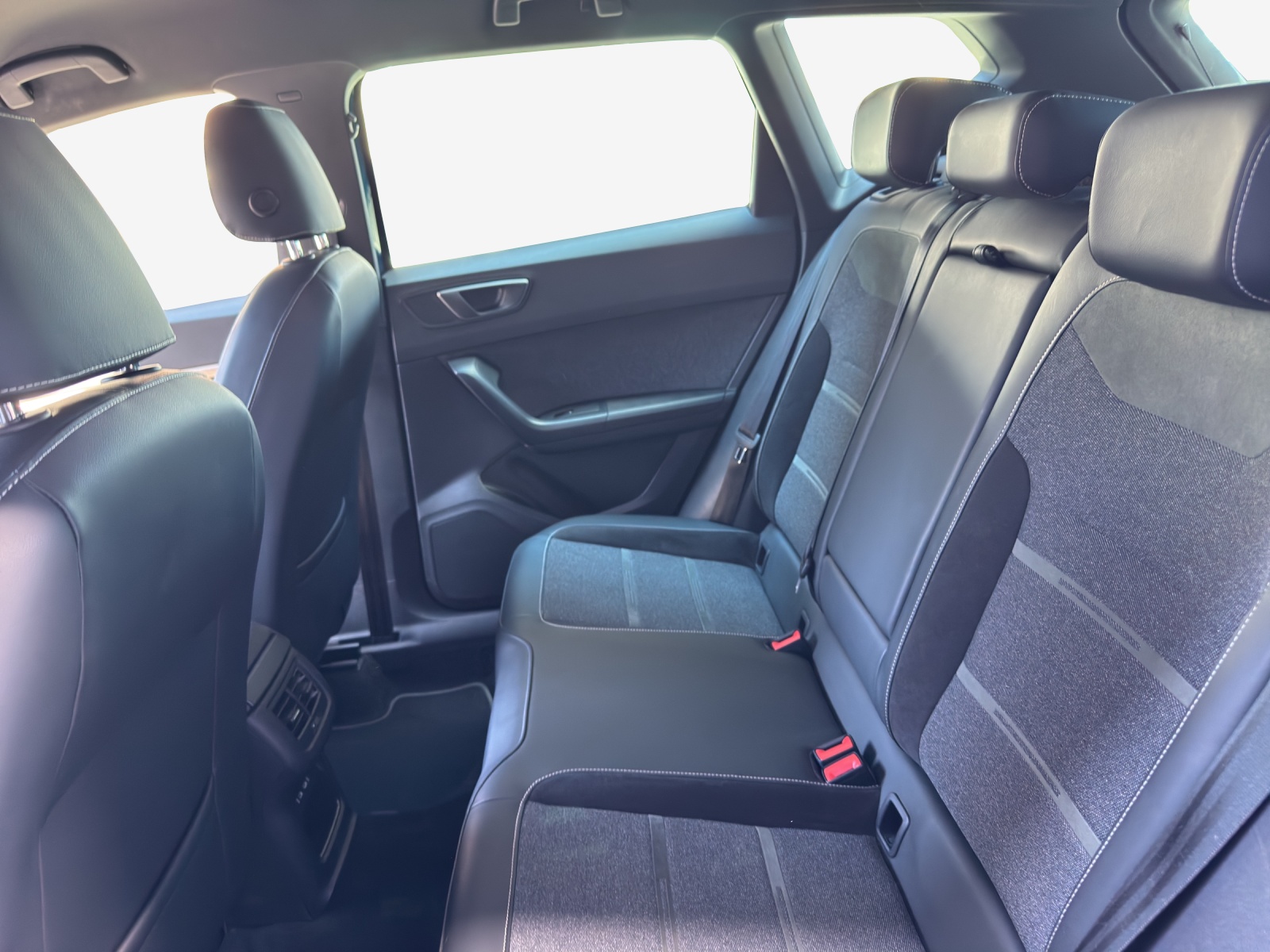 SEAT Ateca 2.0 TSI Hola Xperience DSG 4Drive-image-11