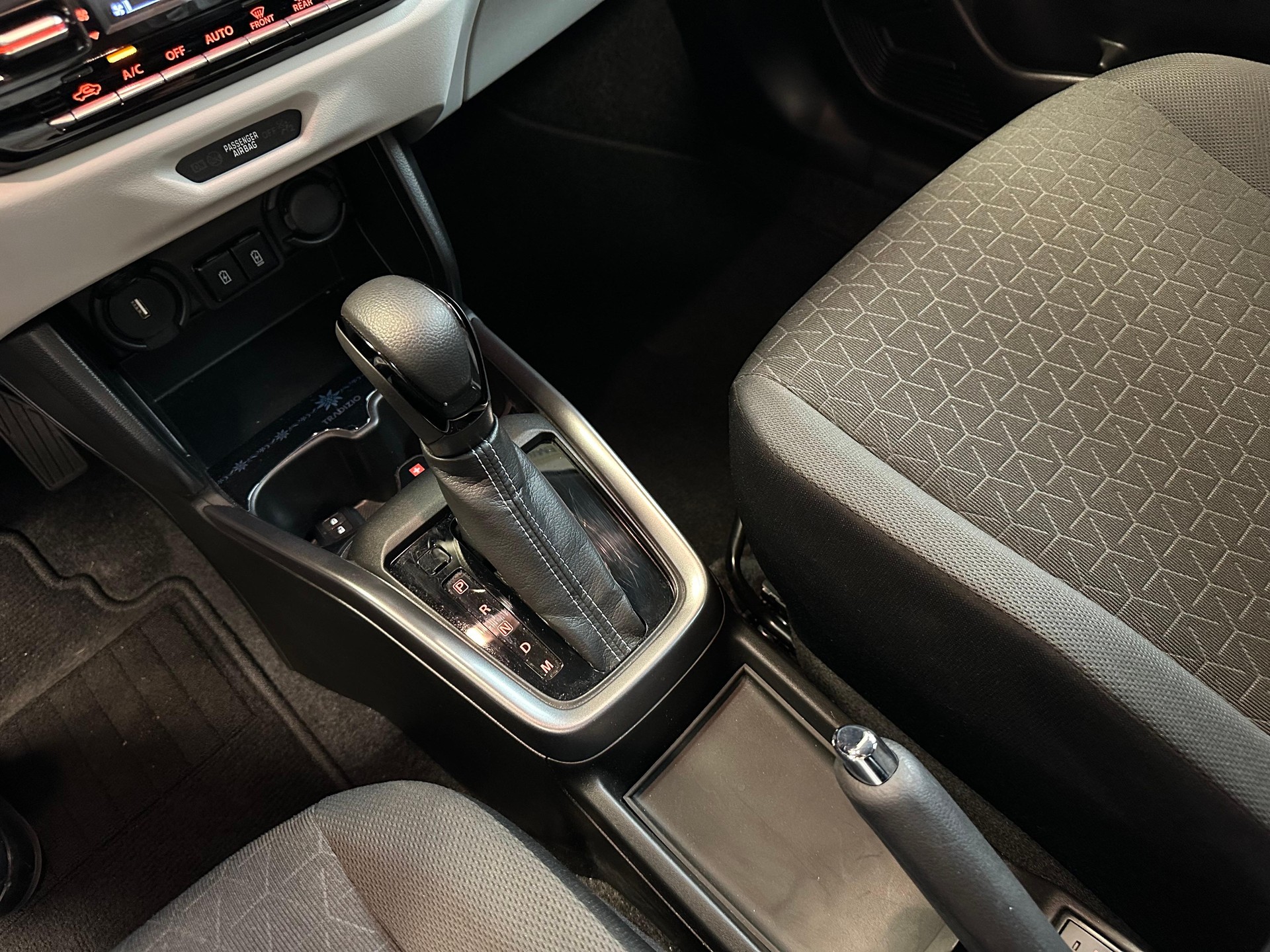 SUZUKI Swift 1.2 Tradizio Top Hybrid-image-8