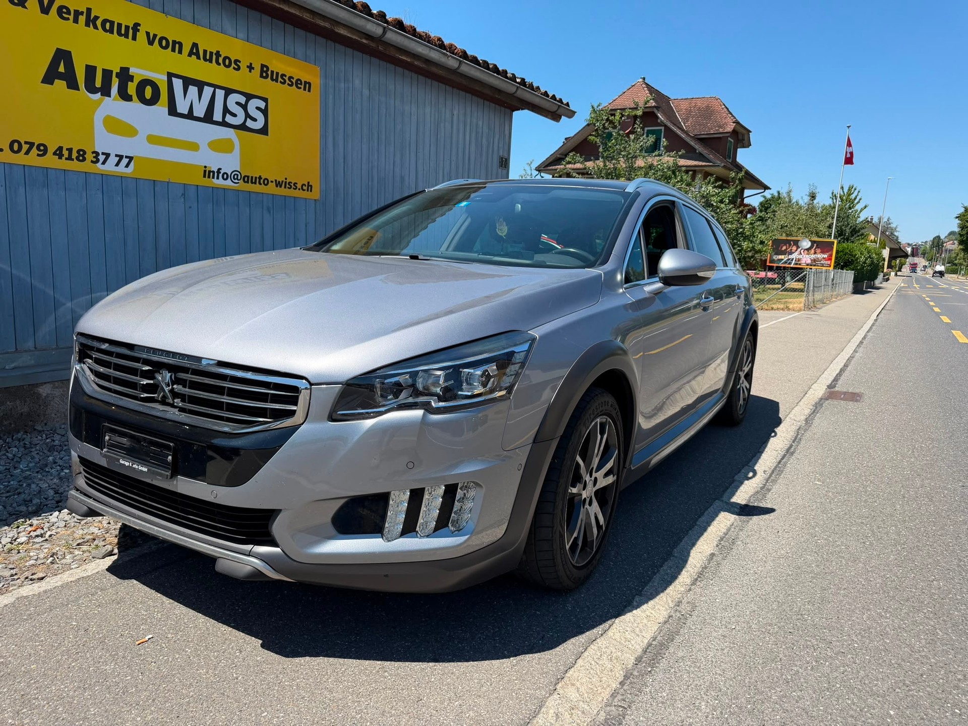 PEUGEOT 508 RXH 2.0 HDI Hybrid4 ETG6-image-3
