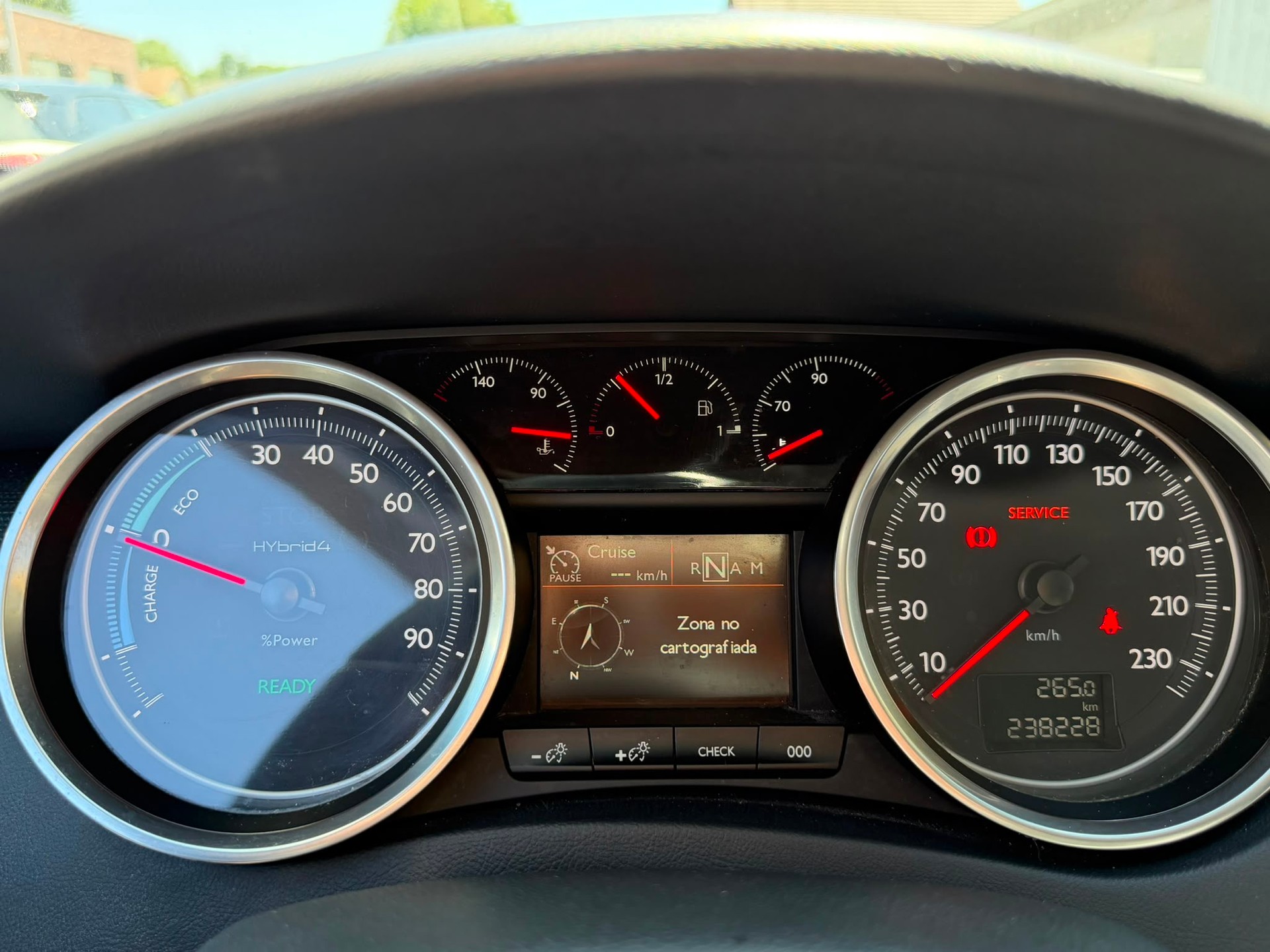 PEUGEOT 508 RXH 2.0 HDI Hybrid4 ETG6-image-11