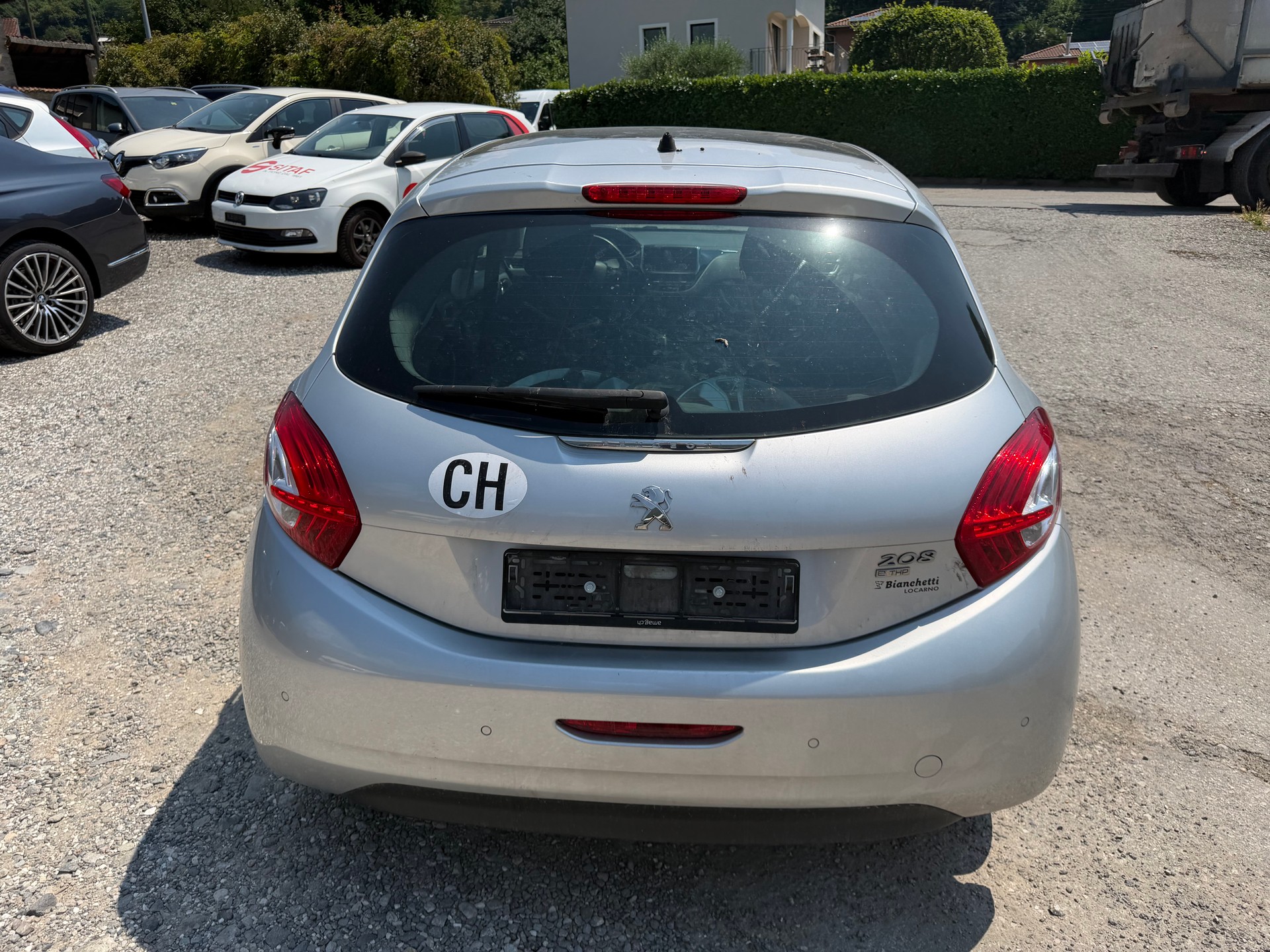 PEUGEOT 208 1.2 THP Allure-image-3