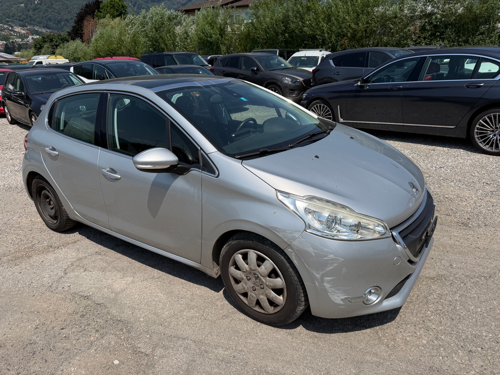 PEUGEOT 208 1.2 THP Allure-image-2